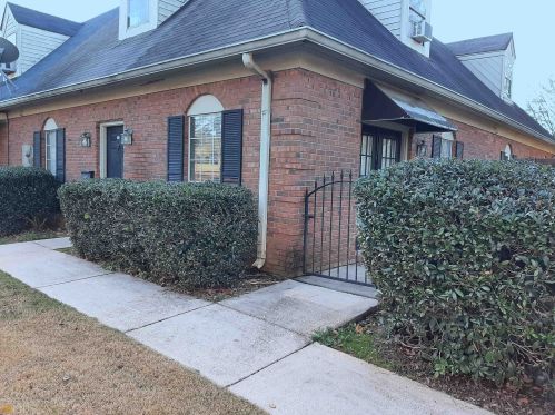 906 Little Bear Cv, Conyers, GA 30012-4768
