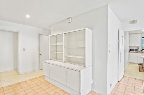 248 Elelupe Rd, Honolulu HI  96821-2209 exterior