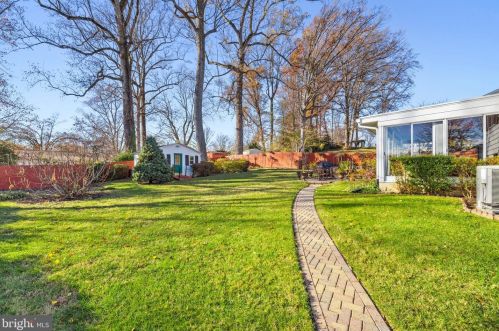 5209 Light St, Springfield VA  22151-2522 exterior