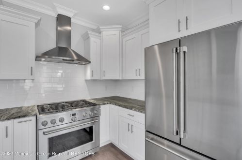 19 Sturgis Rd, Lavallette NJ 08735-2843 exterior