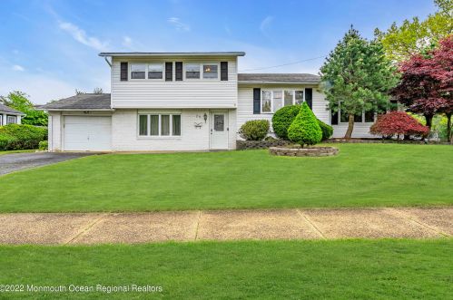29 Wyoming Dr, Jackson Twp, NJ 08527-1547