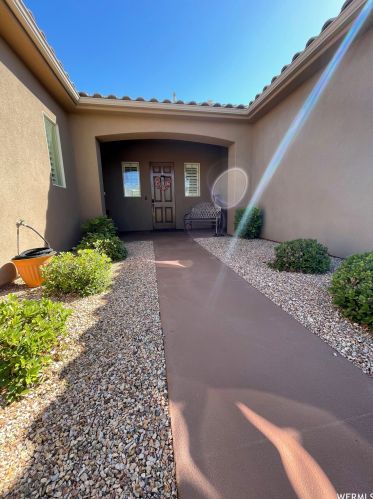 4858 Dreamcrest Cir, Saint George, UT 84790-4908