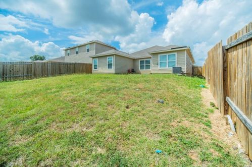 14271 Greenhaw Ln, Dallas TX 75253-5081 exterior