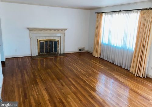 6116 Brandon Ave, Springfield VA  22150-2409 exterior