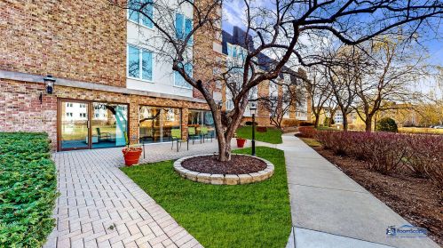 150 Lake Blvd, Buffalo Grove, IL 60089-4370