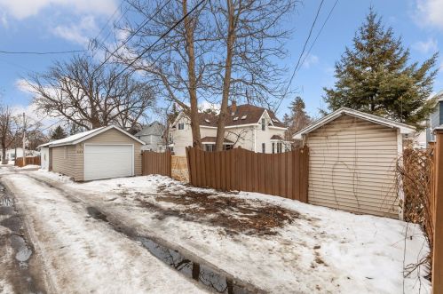665 Bidwell St, Saint Paul MN  55107-3638 exterior