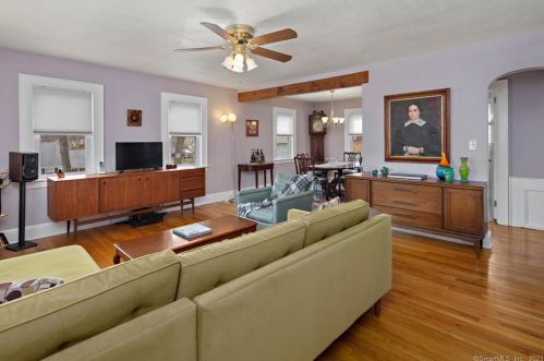 1 Bartlett Ave, Norwalk CT  06850-1914 exterior