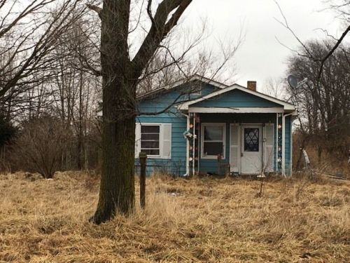 3807 2080 East Rd, Ridge Farm, IL 61870-9722