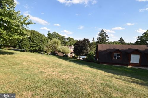 701 Rutt Rd, Bangor PA 18013-9602 exterior