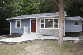 11 Lucas Rd, Hopatcong, NJ 07843-1115
