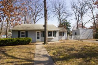547 Alfred Ln, Toms River NJ  08753-8203 exterior