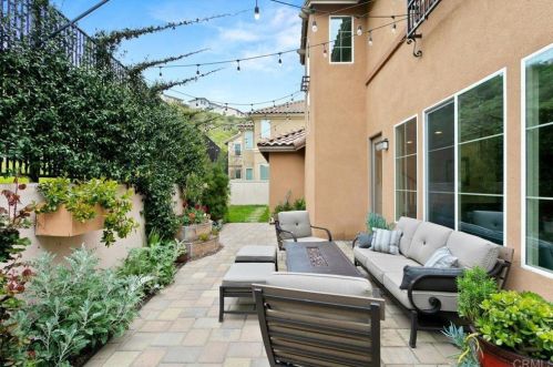 1359 Dolomite Way, San Marcos CA  92078-2824 exterior