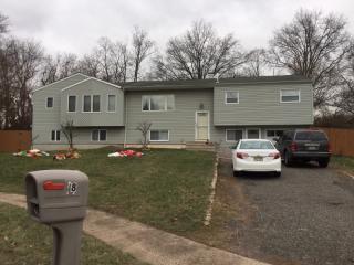 8 Nye Ct, Piscataway, NJ 08854-4731