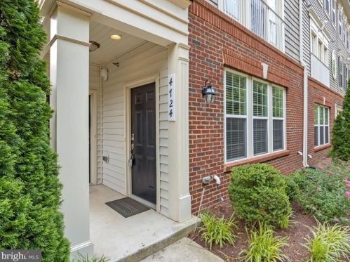 4724 Dane Ridge Cir, Woodbridge, VA 22193-6519