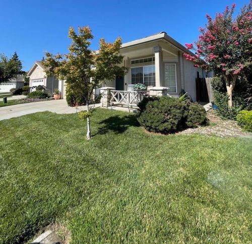 3251 Spring Crest Dr, Turlock, CA 95382-9716