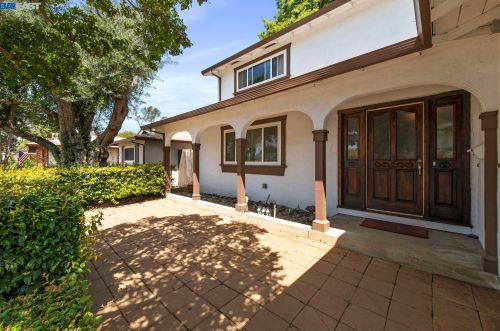 1663 Tahoe Dr, Milpitas, CA 95035-7028
