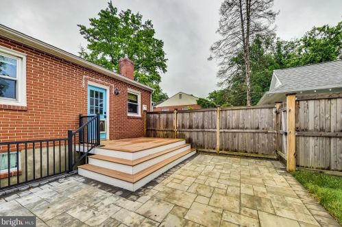 10706 Blossom Ln, Silver Spring MD 20903-1001 exterior