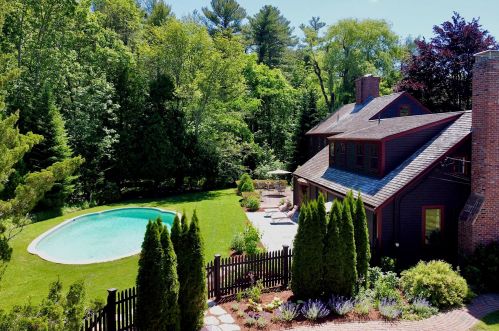 53 Jewell St, South Hampton, NH