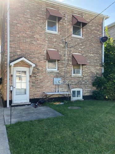 1813 Elmwood Ave, Forest View, IL 60402-1444