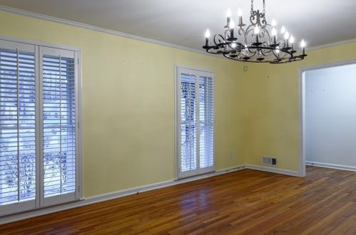 1543 Knob Hl Dr, Atlanta GA  30329-3208 exterior