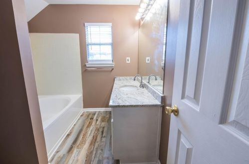 6737 Biscayne Blvd, Rex GA 30273-2244 exterior