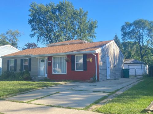 1029 Kenilworth Dr, Wheeling, IL 60090-3964