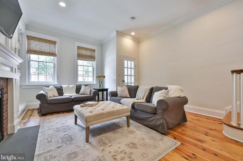 759 Front St, Philadelphia, PA 19147-3524