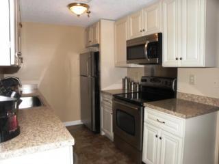 512 Abbott Farm Ln, Hudson NH  03051-3686 exterior