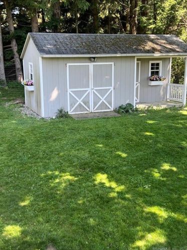 271 Meadowview Dr, Torrington CT  06790-3439 exterior