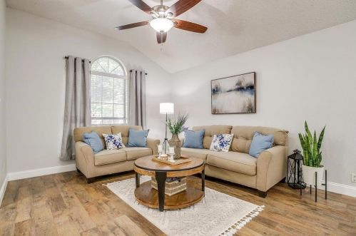 7105 Ashbourne Way, Fort Worth TX  76133-8924 exterior