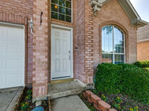 3104 Black Walnut Dr, Lewisville, TX 75022-4921