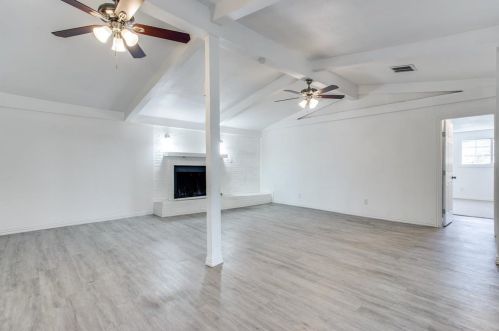 6025 Tallie Rd, Fort Worth TX  76112-7933 exterior