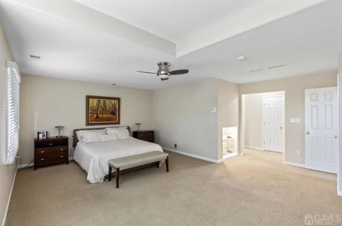 305 Sayre Dr, Princeton NJ  08540-5872 exterior