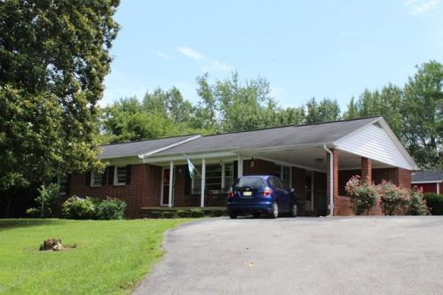703 Crosslin St, Ravenscroft, TN 38583-1257