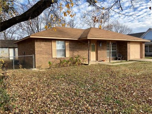 201 Avenue B, Heavener, OK 74937-2617