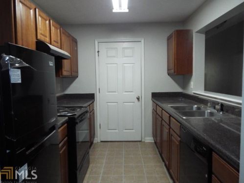 13202 Fairington Ridge Cir, Lithonia, GA 30038-5649