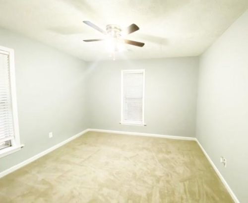 5670 Feldwood Rd, Atlanta GA  30349-2865 exterior