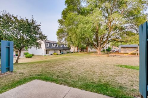 438 Dorland Rd, Saint Paul MN  55119-5513 exterior
