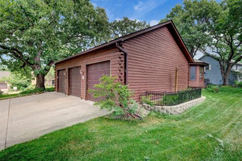 94 Bridgewater Dr, Saint Paul MN  55127-6976 exterior