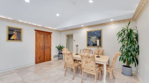 10915 El Coco Cir, Santa Ana CA  92708-5316 exterior