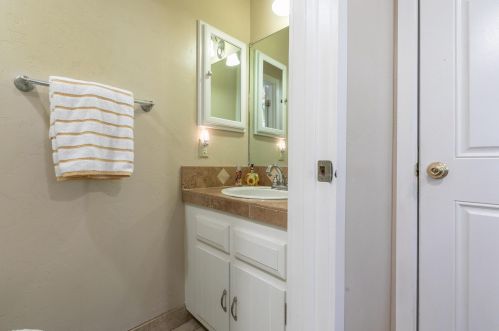 11897 Rainbow Dr, Truckee CA  96161-2729 exterior