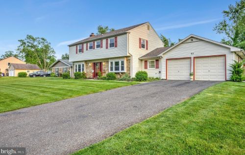 63 Trebing Ln, Willingboro, NJ 08046-3615