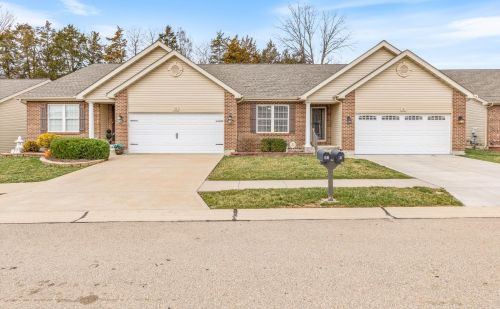 9 Jackson Cir, Festus, MO 63028-4201