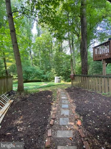 2352 Generation Dr, Herndon VA  20191-3029 exterior