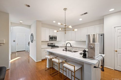 12 Three Rivers, Irvine CA  92602-1029 exterior