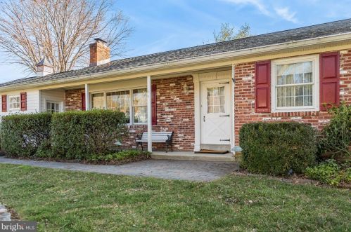 190 Appletree Dr, Media, PA 19063-1927