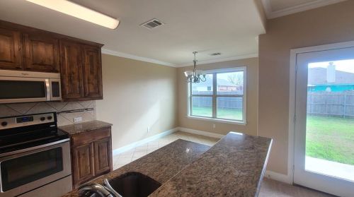 1506 River Trail Dr, Midlothian TX  76065-5099 exterior