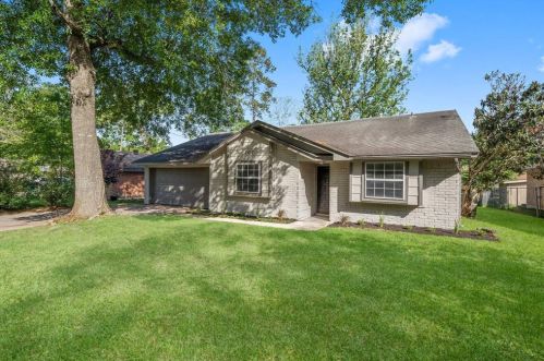 1707 Carol Lee Ln, Conroe TX  77301-4009 exterior