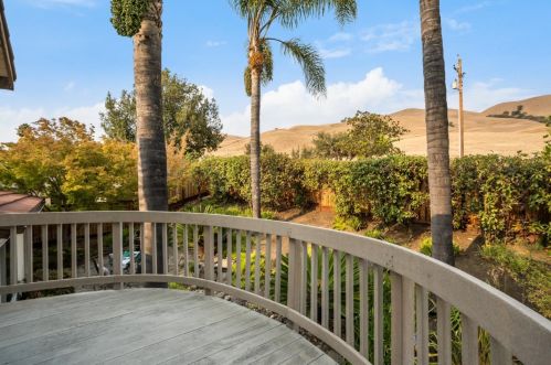 2467 Lacey Dr, Milpitas CA 95035-6122 exterior