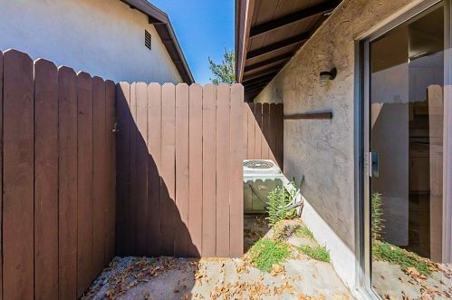 9177 Admiralty Ave, Riverside CA  92503-3314 exterior